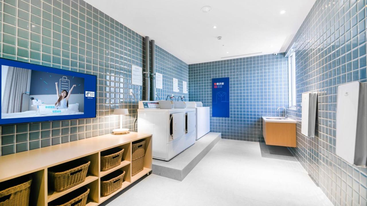 Holiday Inn Express Taichung Fengchia By Ihg Exterior photo