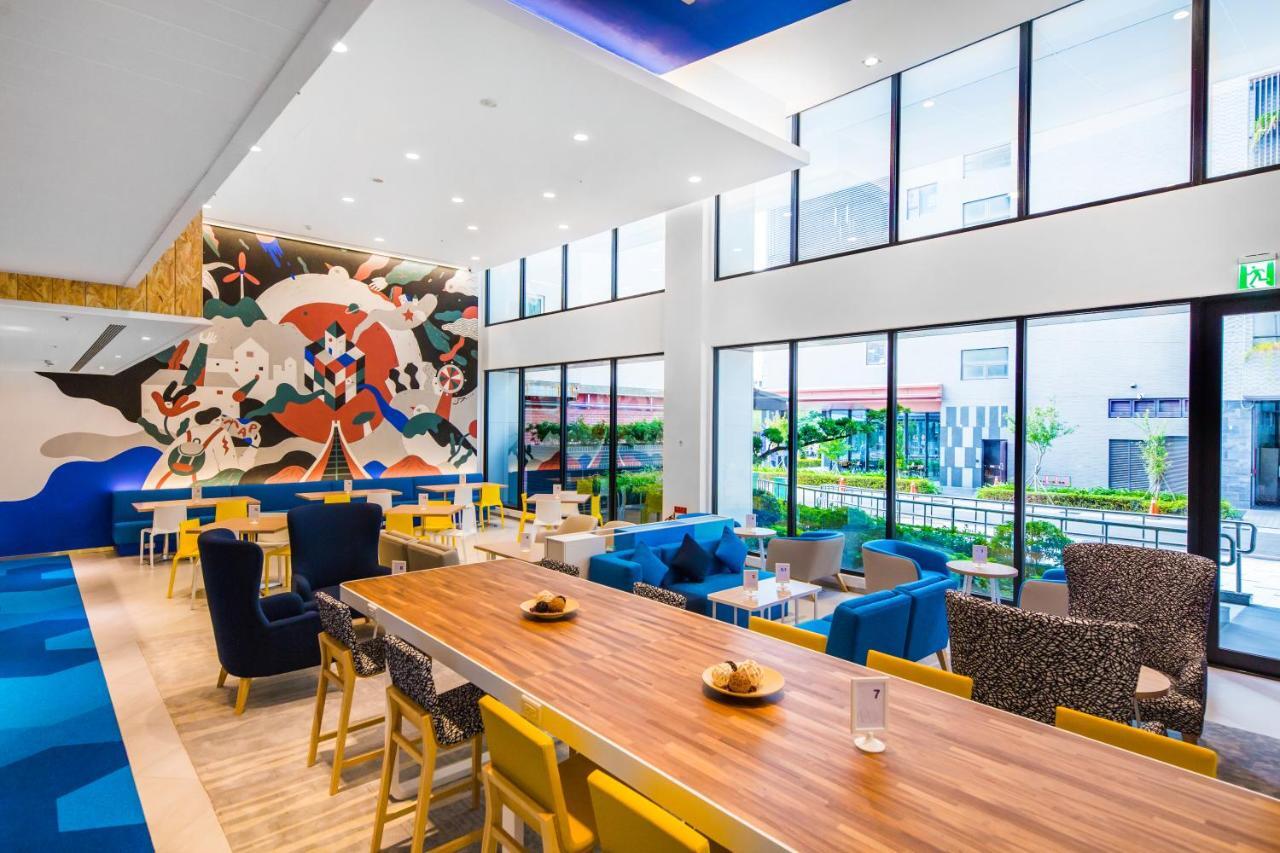 Holiday Inn Express Taichung Fengchia By Ihg Exterior photo